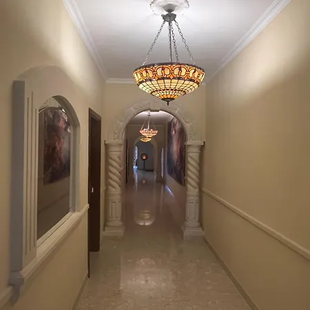 Rustic In Beautiful Spacious Place Kwatera prywatna